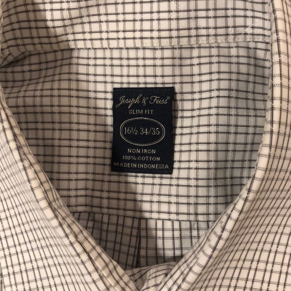 Casual button downs - Picture 2 of 6